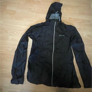 Columbia women’s rain jacket size small.